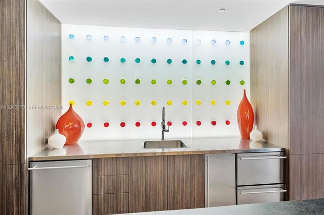 500 Brickell Ave 4101, Miami, FL 33131