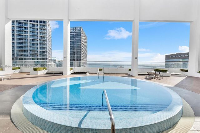 500 Brickell Ave 4101, Miami, FL 33131