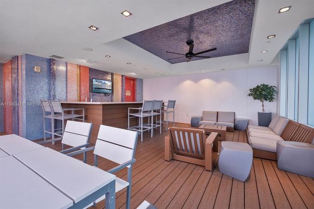 500 Brickell Ave 4101, Miami, FL 33131