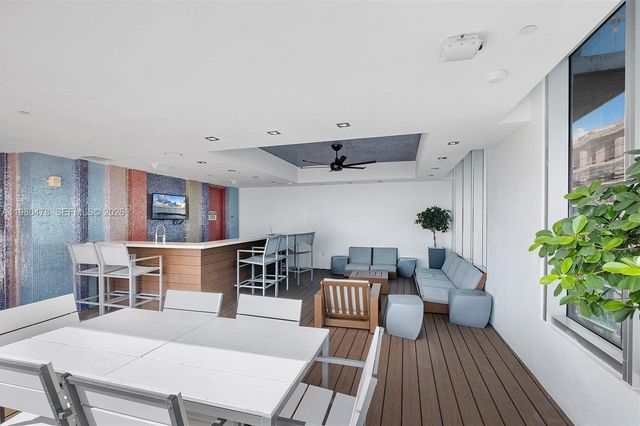 500 Brickell Ave 4101, Miami, FL 33131