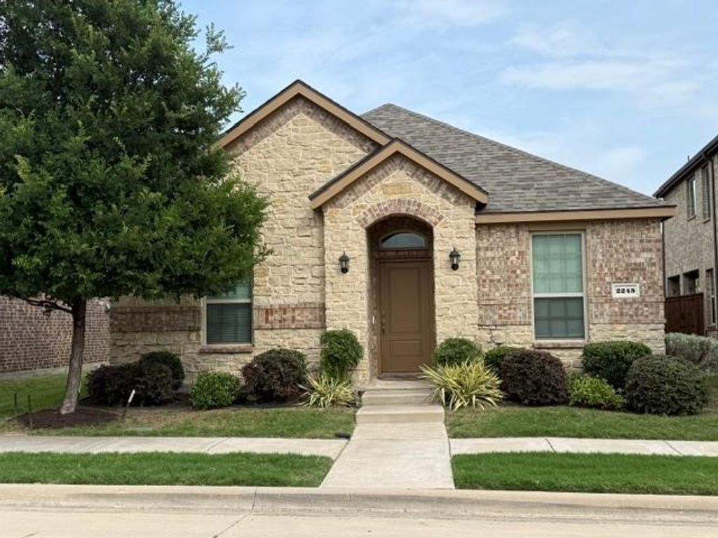 2245 Miramar Drive, Little Elm, TX 75068