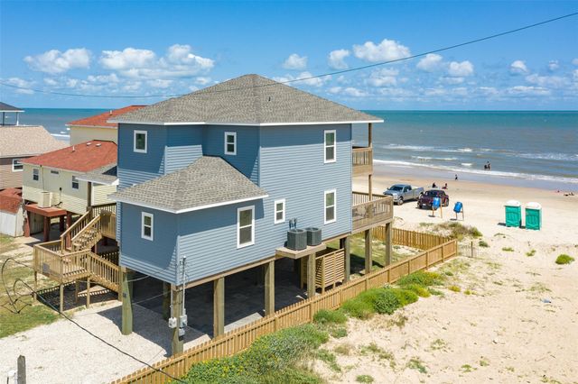 109 D Santar Loop, Surfside Beach, TX 77541