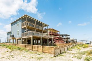 109 D Santar Loop, Surfside Beach, TX 77541