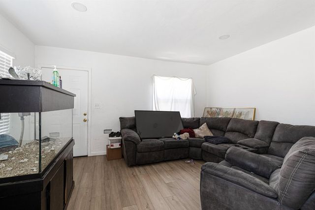 1821 74Th Ave, Oakland, CA 94621