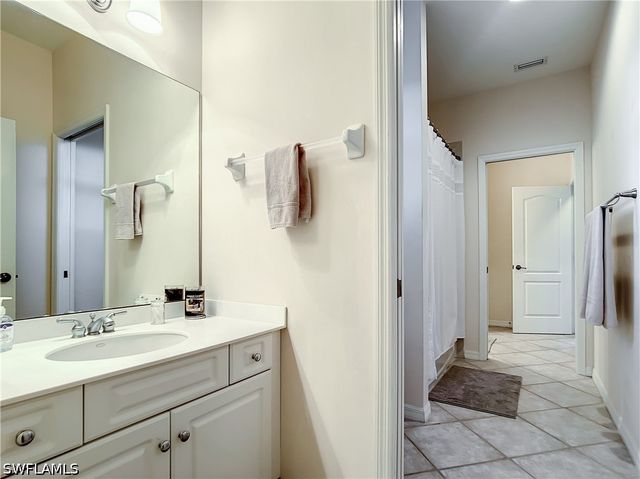 8359 Laurel Lakes BLVD, Naples, FL 34119