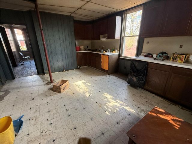 104 E CHURCH AVENUE, Masontown, PA 15461