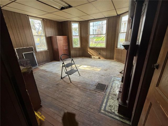 104 E CHURCH AVENUE, Masontown, PA 15461