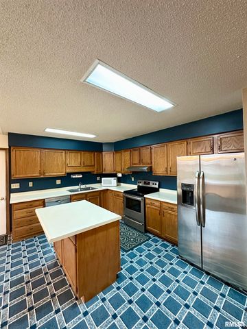 24 Appomatox Avenue, Jacksonville, IL 62650