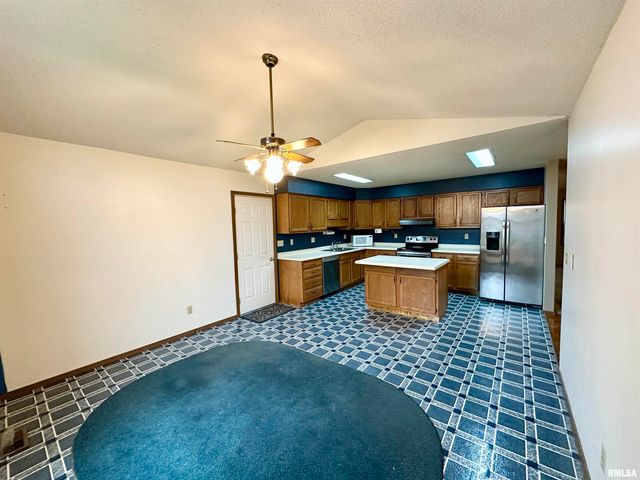 24 Appomatox Avenue, Jacksonville, IL 62650