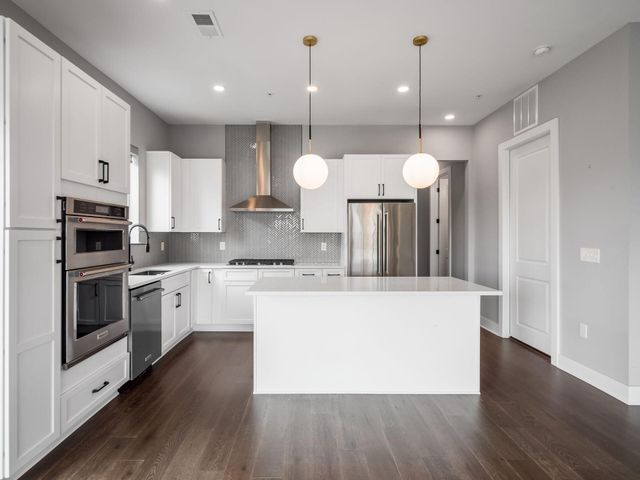 695 Civitas Avenue, D401, Columbus, OH 43215