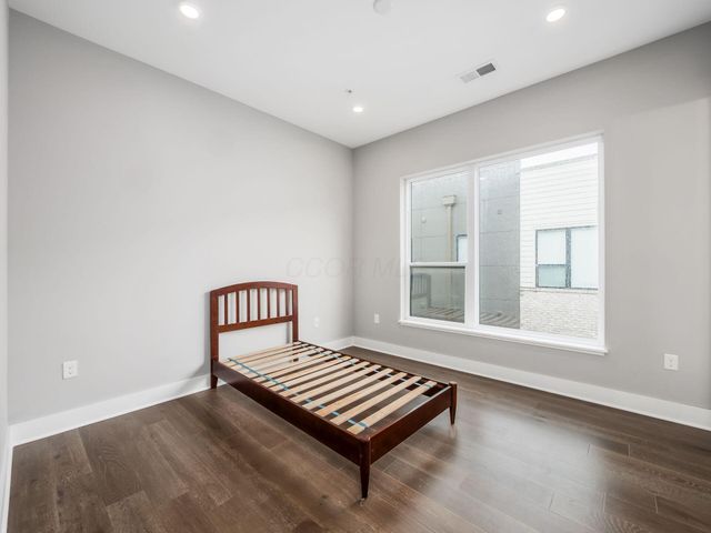 695 Civitas Avenue, D401, Columbus, OH 43215