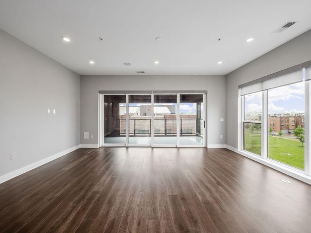 695 Civitas Avenue, D401, Columbus, OH 43215