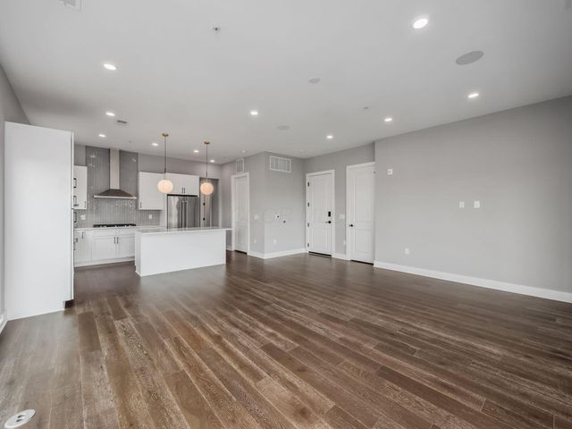 695 Civitas Avenue, D401, Columbus, OH 43215