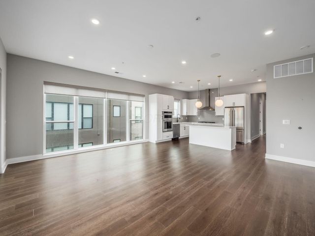 695 Civitas Avenue, D401, Columbus, OH 43215