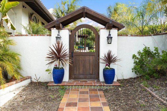 1379 Sunny Heights Road, Fallbrook, CA 92028