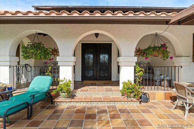 1379 Sunny Heights Road, Fallbrook, CA 92028