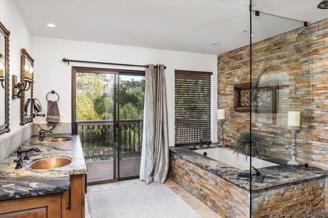 1379 Sunny Heights Road, Fallbrook, CA 92028