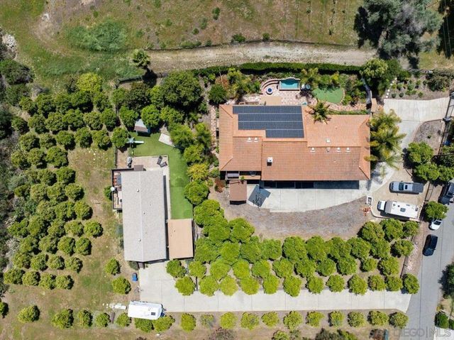1379 Sunny Heights Road, Fallbrook, CA 92028