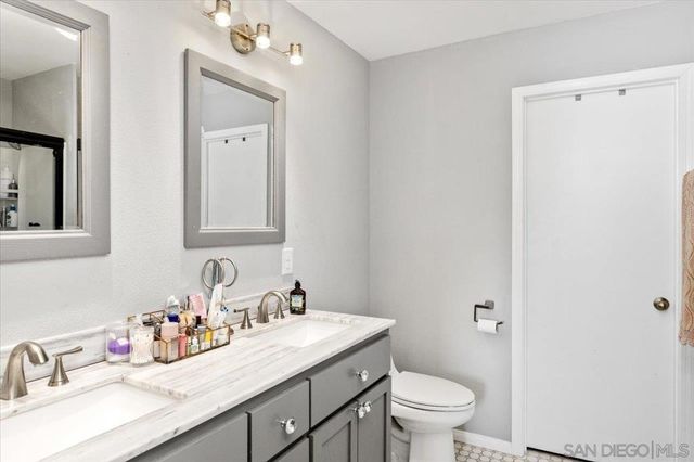 1379 Sunny Heights Road, Fallbrook, CA 92028