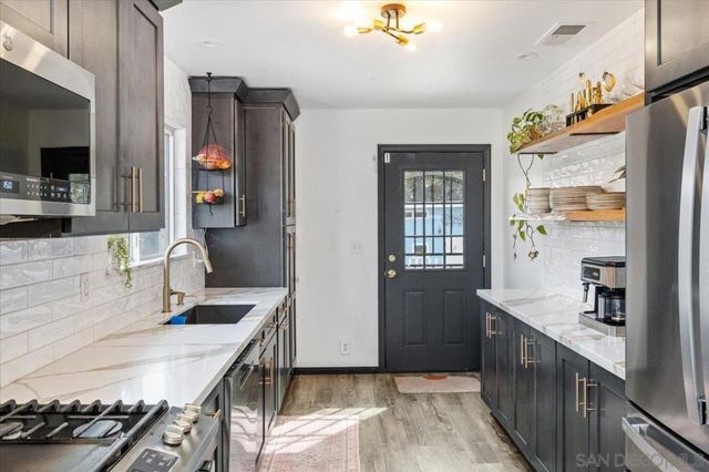 1379 Sunny Heights Road, Fallbrook, CA 92028