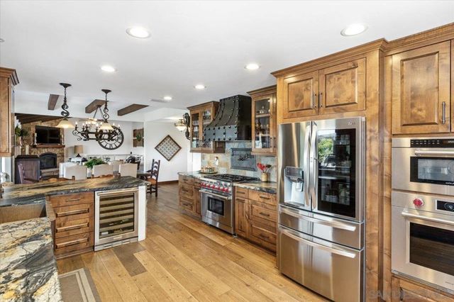 1379 Sunny Heights Road, Fallbrook, CA 92028