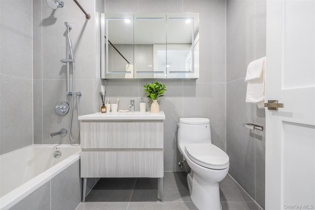 134-11 Franklin Avenue 7D, Flushing, NY 11355