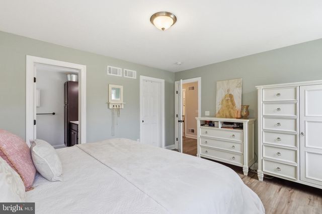 184 KENNETH DR, Leola, PA 17540