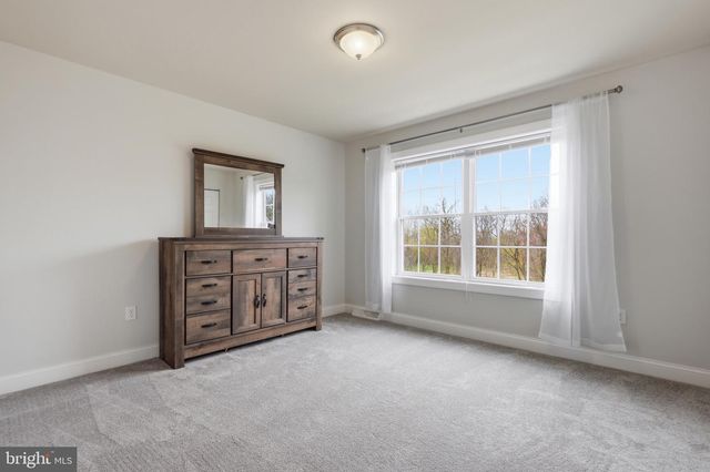 184 KENNETH DR, Leola, PA 17540