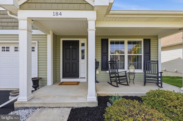 184 KENNETH DR, Leola, PA 17540