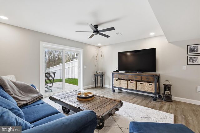 184 KENNETH DR, Leola, PA 17540
