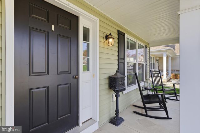 184 KENNETH DR, Leola, PA 17540