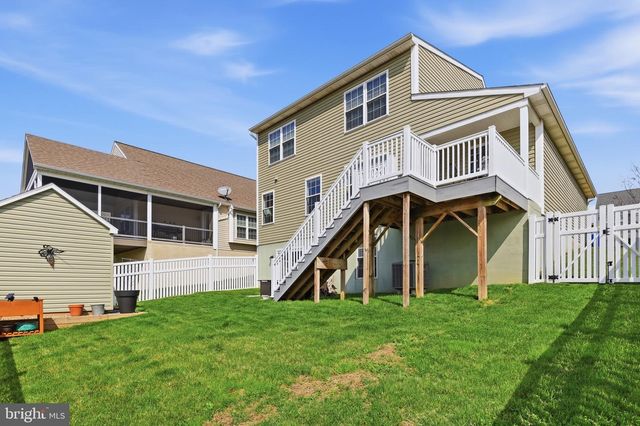 184 KENNETH DR, Leola, PA 17540