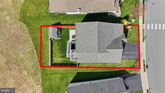 184 KENNETH DR, Leola, PA 17540