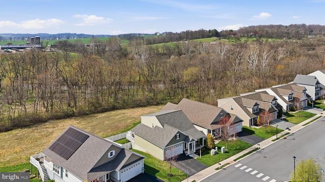 184 KENNETH DR, Leola, PA 17540