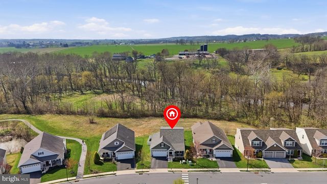 184 KENNETH DR, Leola, PA 17540
