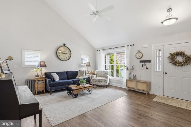 184 KENNETH DR, Leola, PA 17540