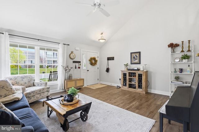 184 KENNETH DR, Leola, PA 17540
