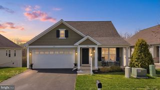 184 KENNETH DR, Leola, PA 17540