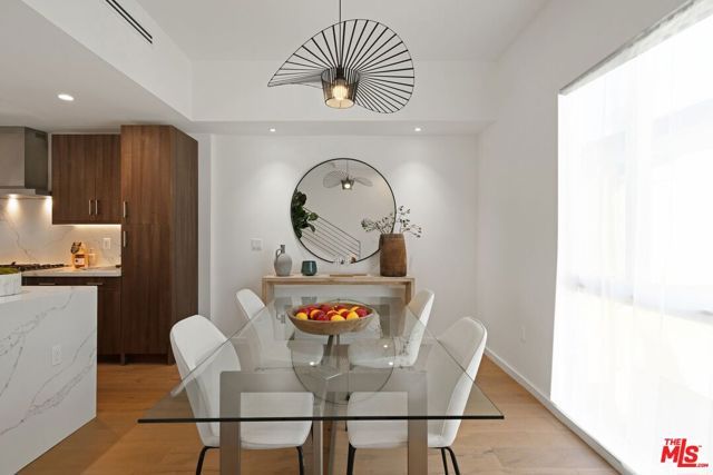 3810 S Verona Court, Los Angeles, CA 90066
