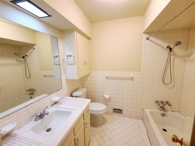 7434 Brentcove Circle, Dallas, TX 75214