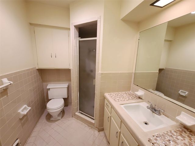 7434 Brentcove Circle, Dallas, TX 75214