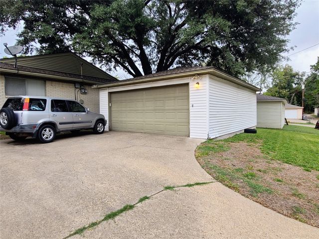 7434 Brentcove Circle, Dallas, TX 75214