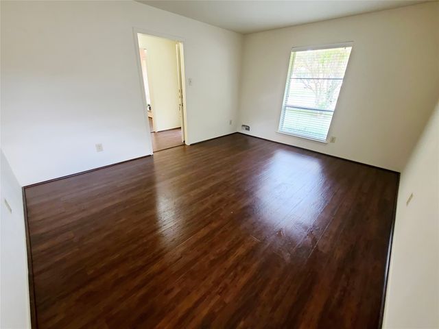 7434 Brentcove Circle, Dallas, TX 75214