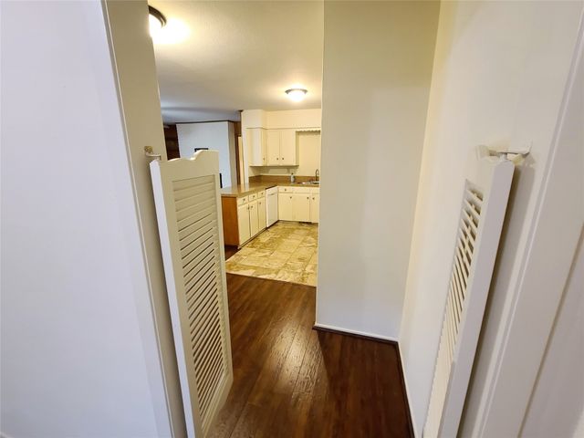 7434 Brentcove Circle, Dallas, TX 75214