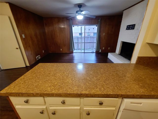 7434 Brentcove Circle, Dallas, TX 75214