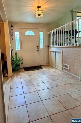 114 Sandra Drive, Totowa, NJ 07512