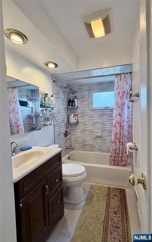 114 Sandra Drive, Totowa, NJ 07512