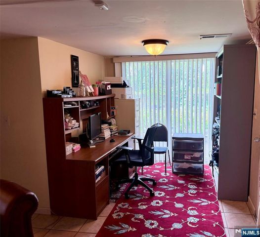 114 Sandra Drive, Totowa, NJ 07512
