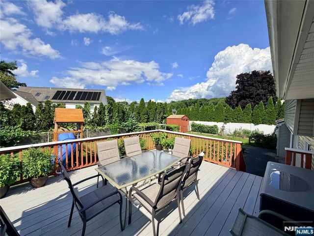 114 Sandra Drive, Totowa, NJ 07512