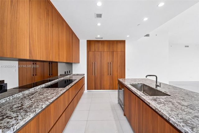 175 SE 25 Road 2602, Miami, FL 33129